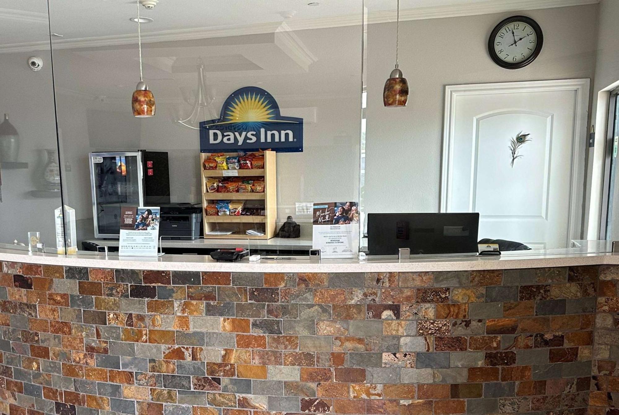 Days Inn By Wyndham Humble/Houston Intercontinental Airport Exterior foto